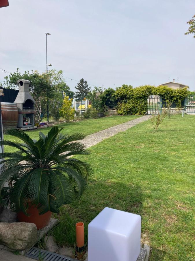 Garda Art&Garden Villa Volta Mantovana Bagian luar foto